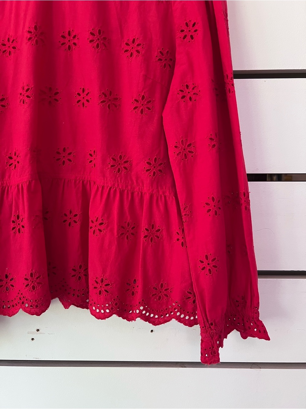 Madewell Eyelet Keyhole Peplum Top - Picture 4 of 8